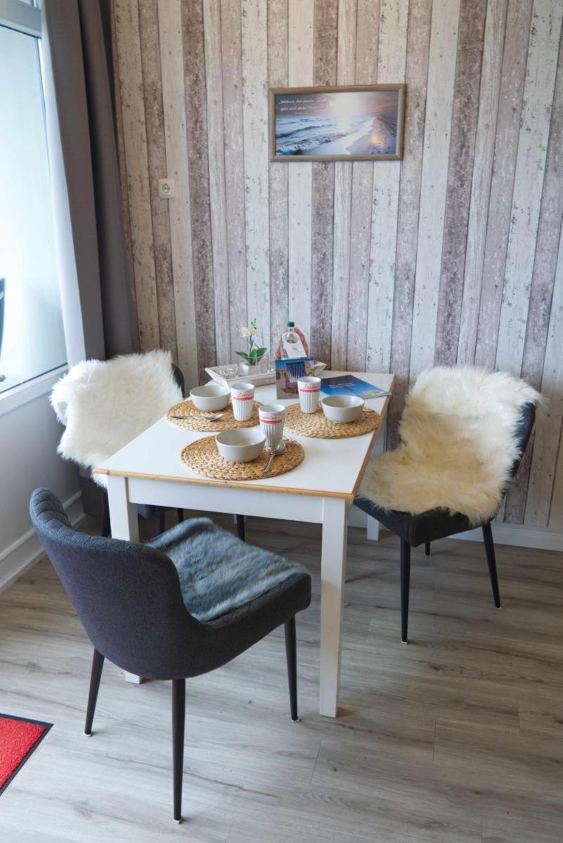 Inselblume 80 - Gemuetliche Ferienwohnung, Blick Auf Die Fehmarnsundbruecke Burgtiefe auf Fehmarn Eksteriør billede